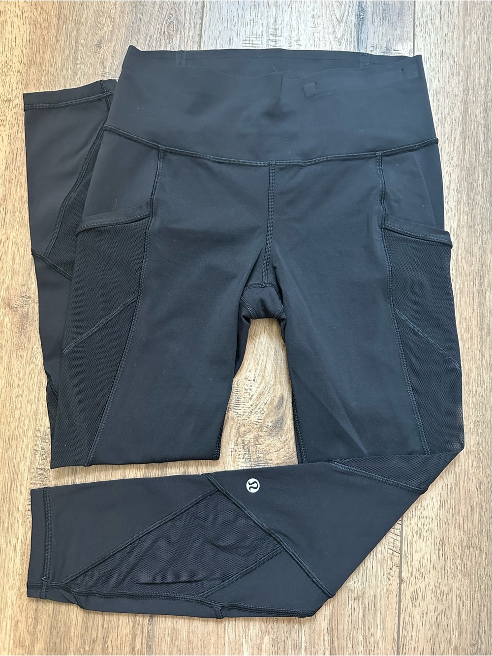 Lululemon Women’s Black Leggings, Netting, Stretch, Athleisure, Active, Size 6